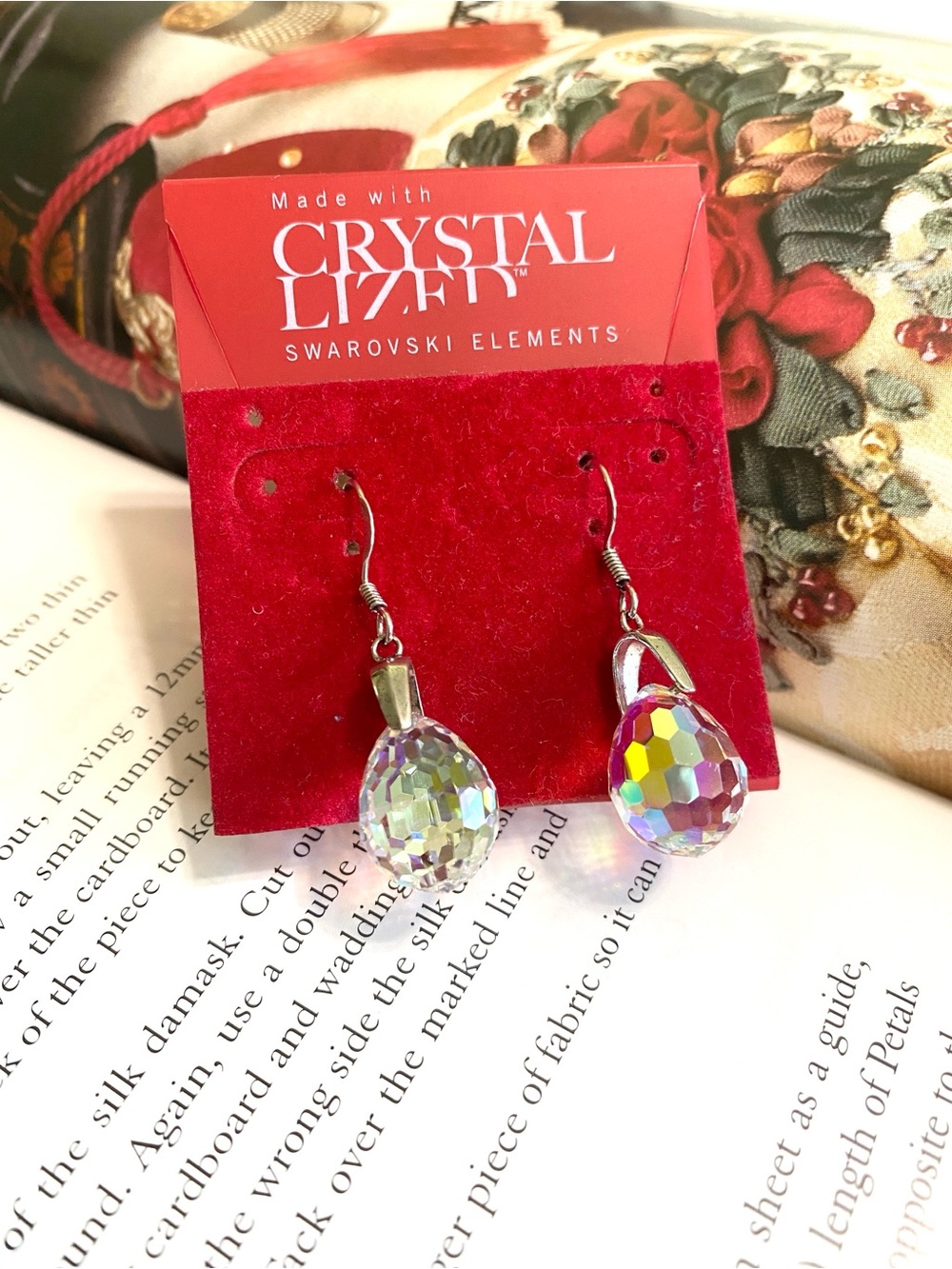 NWT Swarovski Elements 925 Sterling Silver Teardrop Iridescent Crystal Earrings